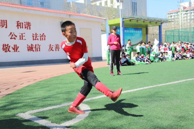 国际米兰4-1战胜蒙扎 斯通斯首秀精彩破门